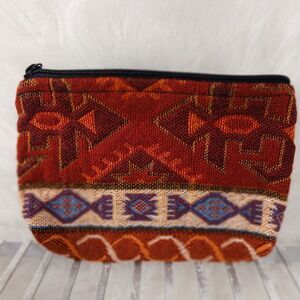 TRADES ROUTES ARTISTIC WALLET SMALL ZIPPER CLOSURE/NO STRAP/NO POCKETS/OPEN UNIT